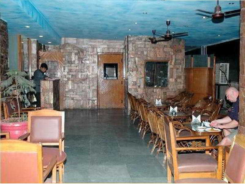 Hotel Rahul Palace New Delhi Restaurant photo